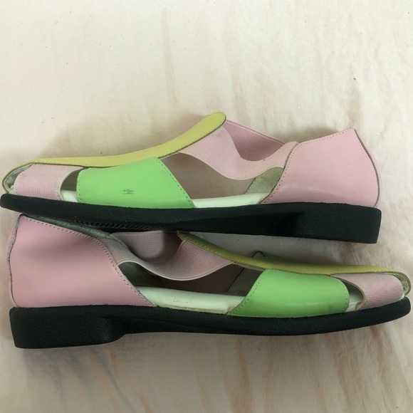 Easy Street Pastel Sandals - Picture 3 of 6